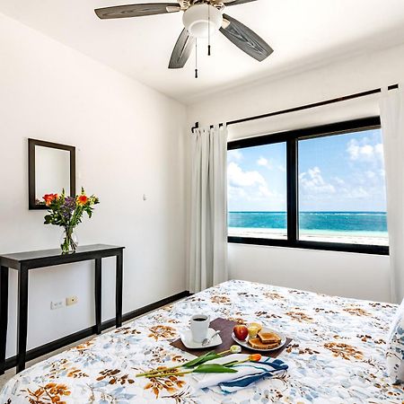 פוארטו מורלוס Vela'S Condos Ocean Front מראה חיצוני תמונה