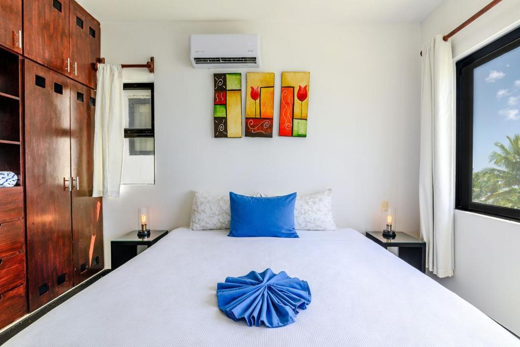 פוארטו מורלוס Vela'S Condos Ocean Front מראה חיצוני תמונה