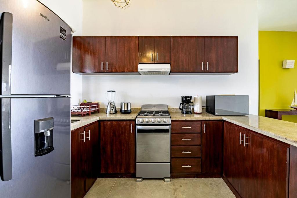 פוארטו מורלוס Vela'S Condos Ocean Front מראה חיצוני תמונה