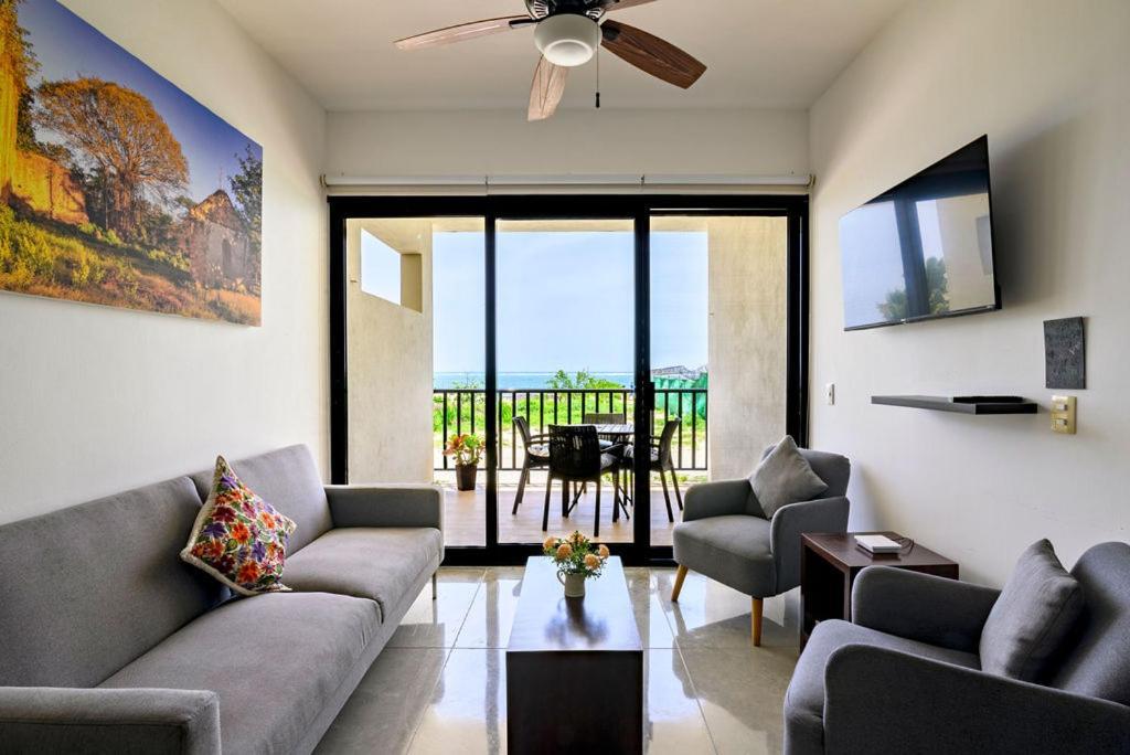 פוארטו מורלוס Vela'S Condos Ocean Front מראה חיצוני תמונה